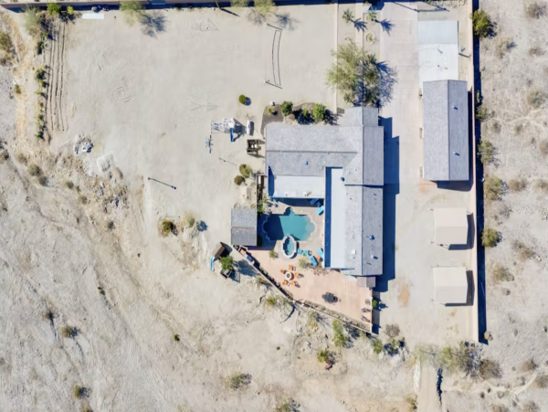 Gorgeous Palm Springs 5 Bedroom Home with Pool & Spa Sleeps 16
